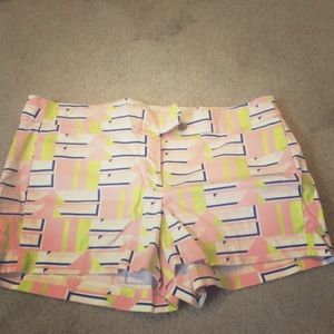 Bermuda geometric shorts 👖